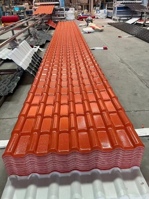 estilo de Asa Coated Pvc Material Spanish de la teja de tejado de la resina sintética de la anchura de 1040m m