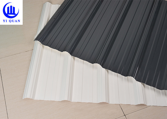 La teja de tejado plástica del PVC del aislamiento de calor cubre el grueso de 1.5m m