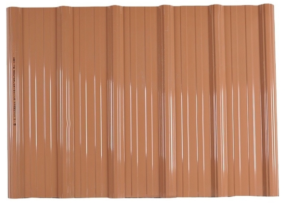 Tejas de tejado plásticas del PVC de la prenda impermeable acanalada de la forma con anchura de los accesorios 1130m m