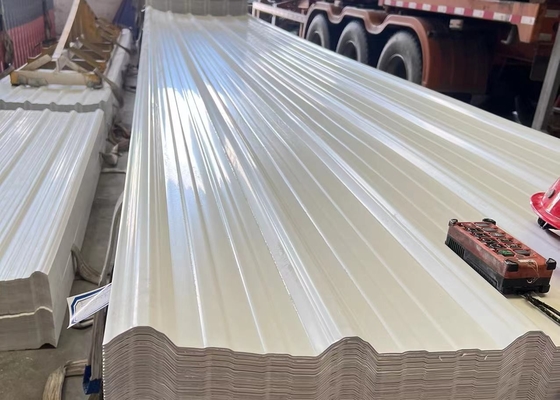 Buena forma trapezoidal plástica de la anchura de las tejas de tejado del Pvc de la resistencia a las inclemencias del tiempo 930m m
