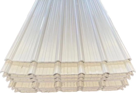 Hoja plástica anti de la techumbre del PVC de la corrosión del aislamiento de calor para la fábrica del Carport
